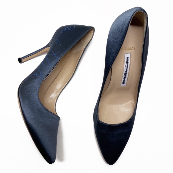 Vetements Shoes - Vetements x Manolo Blahnik Satin Signature Pumps